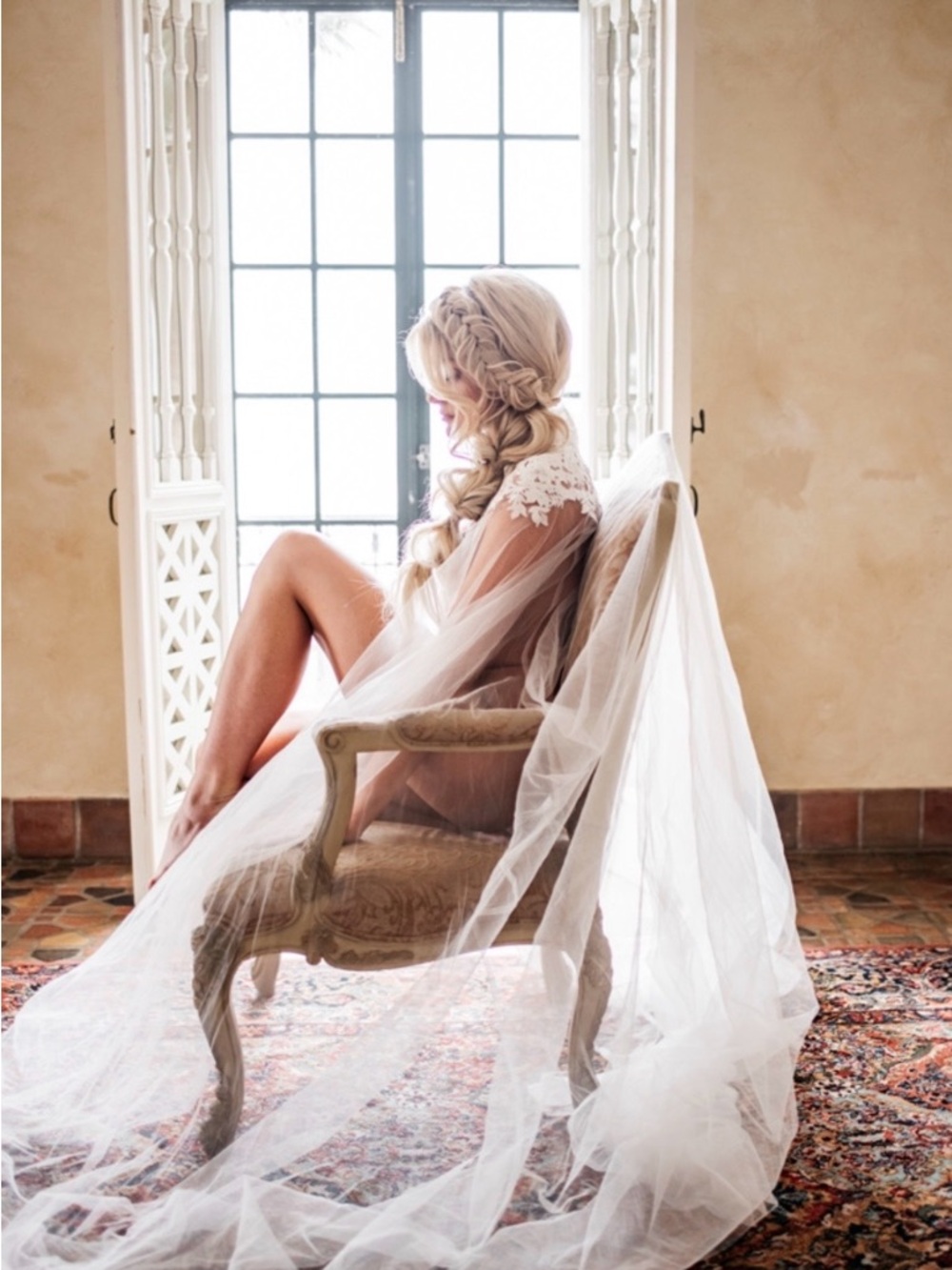 Bhldn Rare Elegant Ivory Bridal Cape - Picture 9 of 11